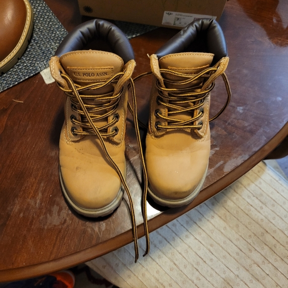 Work boots - Picture 2 of 3